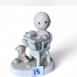 Precious Moments Baby’s First Meal figurine in excellent condition